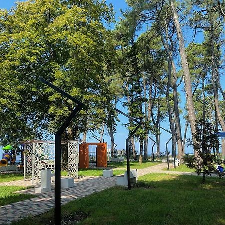 Guest House Kobuleti On Aghmashenebeli Εξωτερικό φωτογραφία