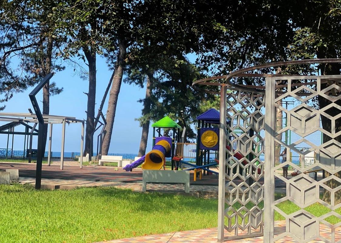 Guest House Kobuleti On Aghmashenebeli Εξωτερικό φωτογραφία