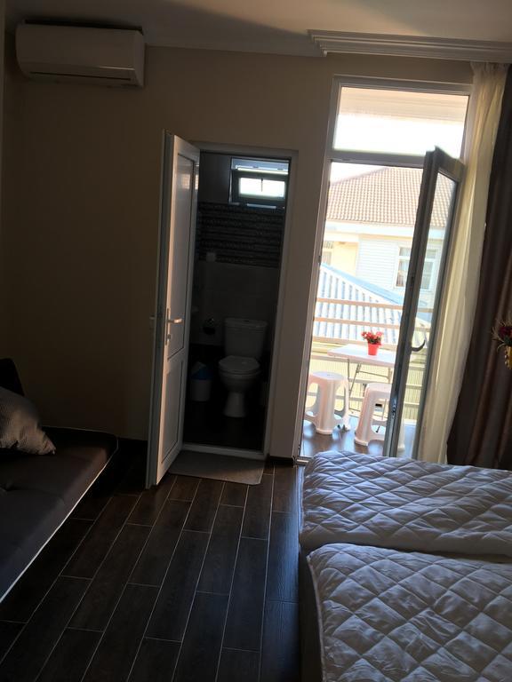 Guest House Kobuleti On Aghmashenebeli Εξωτερικό φωτογραφία