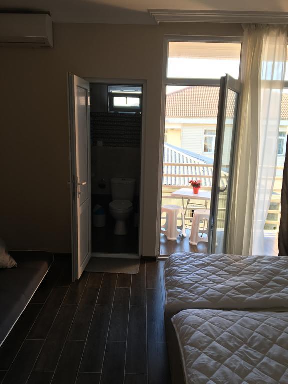 Guest House Kobuleti On Aghmashenebeli Εξωτερικό φωτογραφία