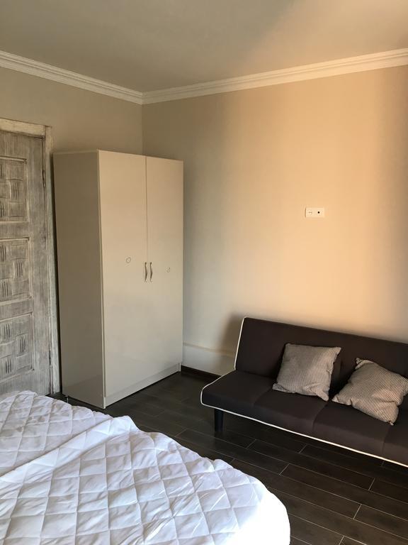Guest House Kobuleti On Aghmashenebeli Εξωτερικό φωτογραφία