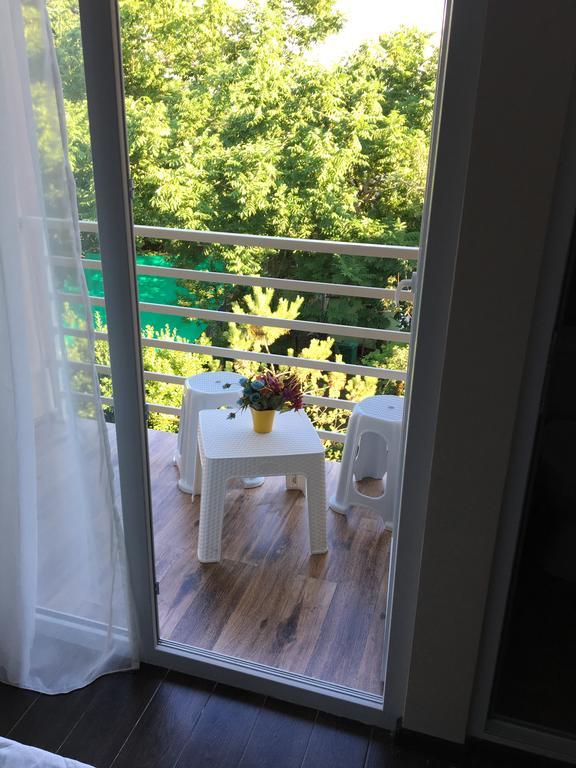 Guest House Kobuleti On Aghmashenebeli Εξωτερικό φωτογραφία