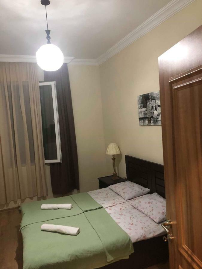 Guest House Kobuleti On Aghmashenebeli Εξωτερικό φωτογραφία