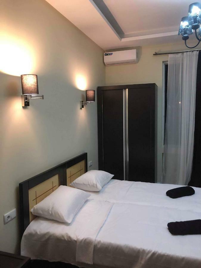 Guest House Kobuleti On Aghmashenebeli Εξωτερικό φωτογραφία