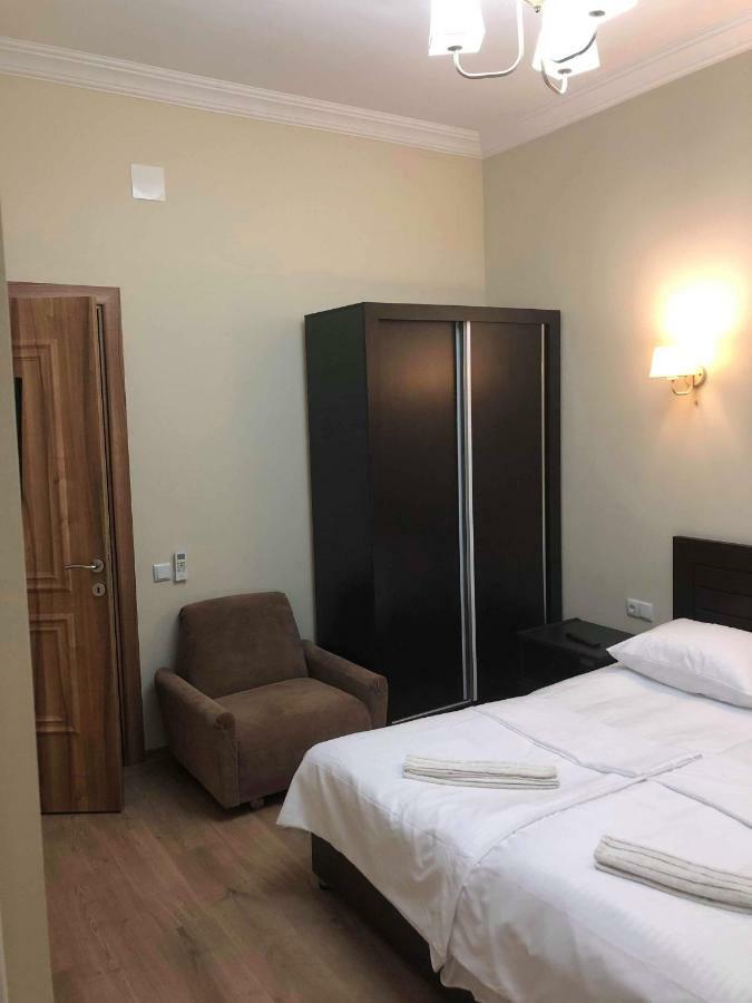 Guest House Kobuleti On Aghmashenebeli Εξωτερικό φωτογραφία