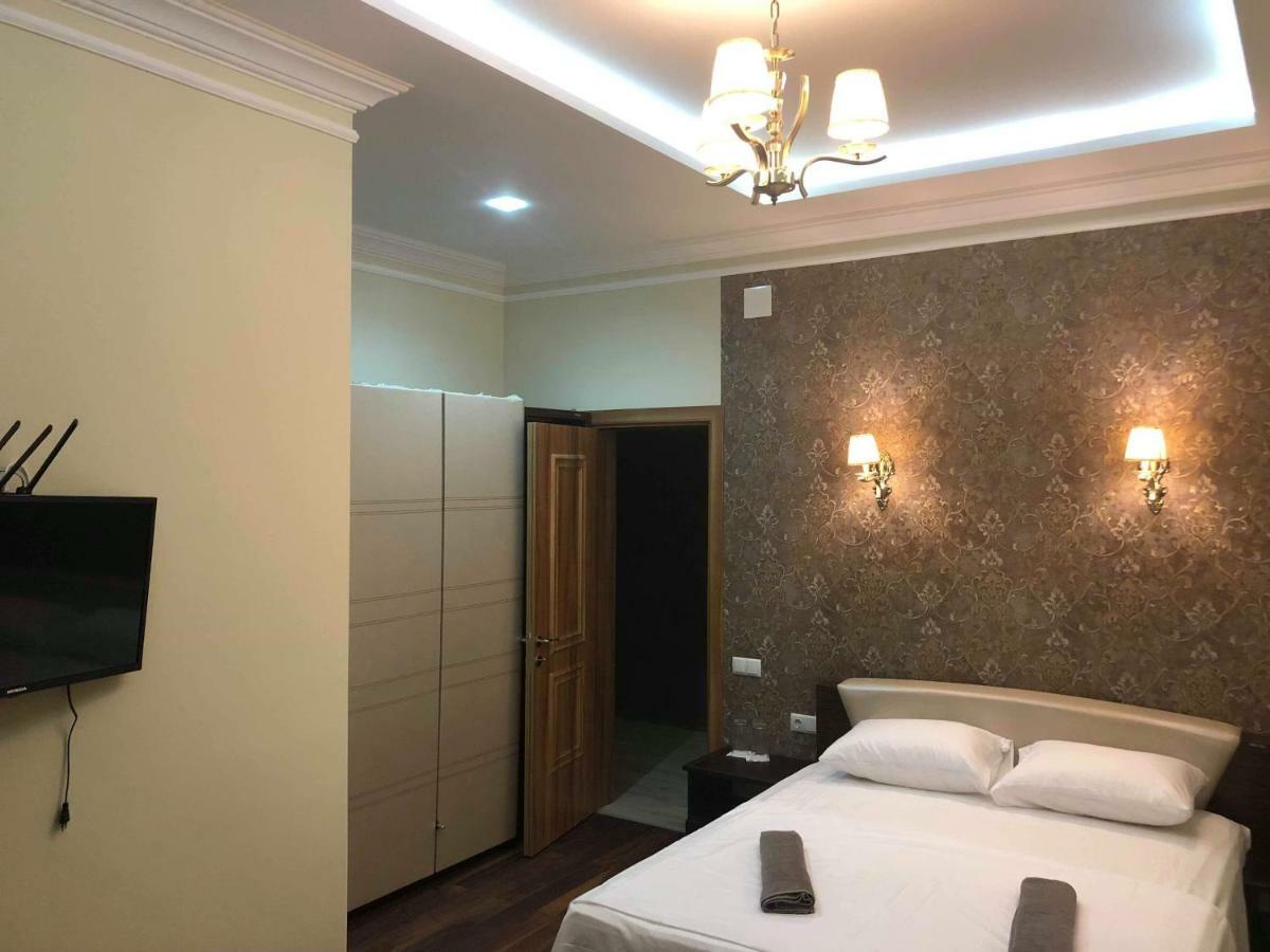 Guest House Kobuleti On Aghmashenebeli Εξωτερικό φωτογραφία