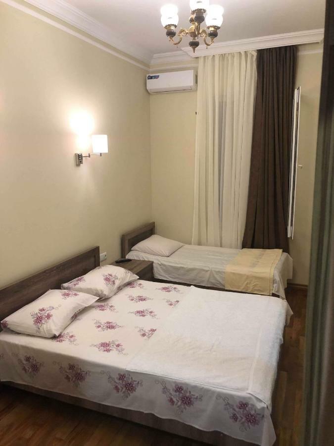 Guest House Kobuleti On Aghmashenebeli Εξωτερικό φωτογραφία