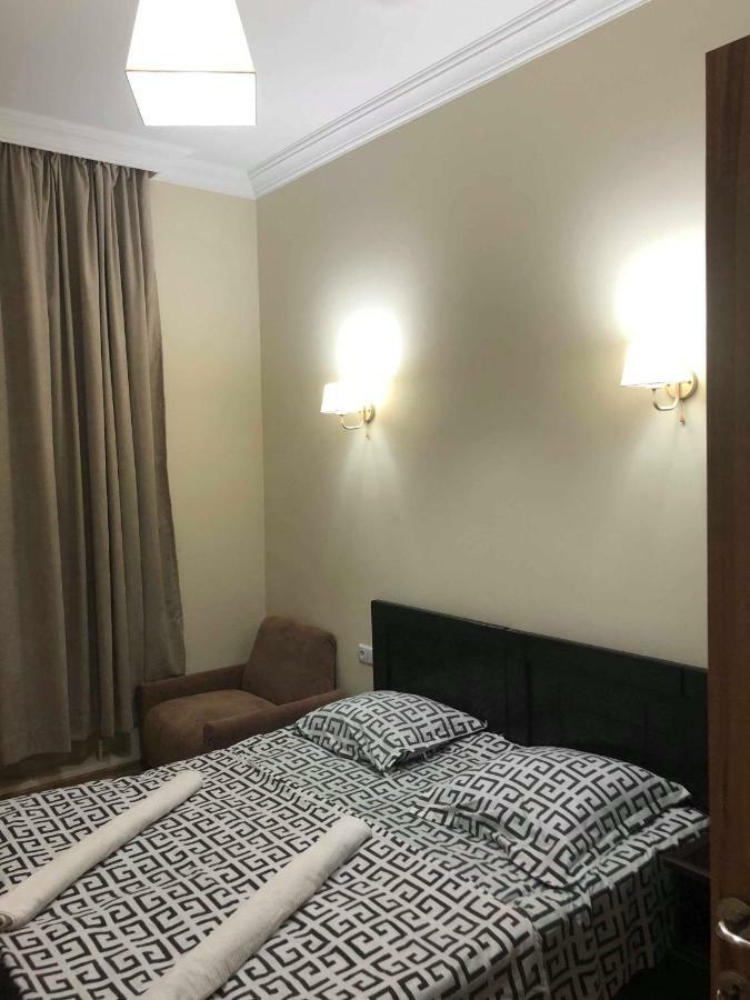 Guest House Kobuleti On Aghmashenebeli Εξωτερικό φωτογραφία